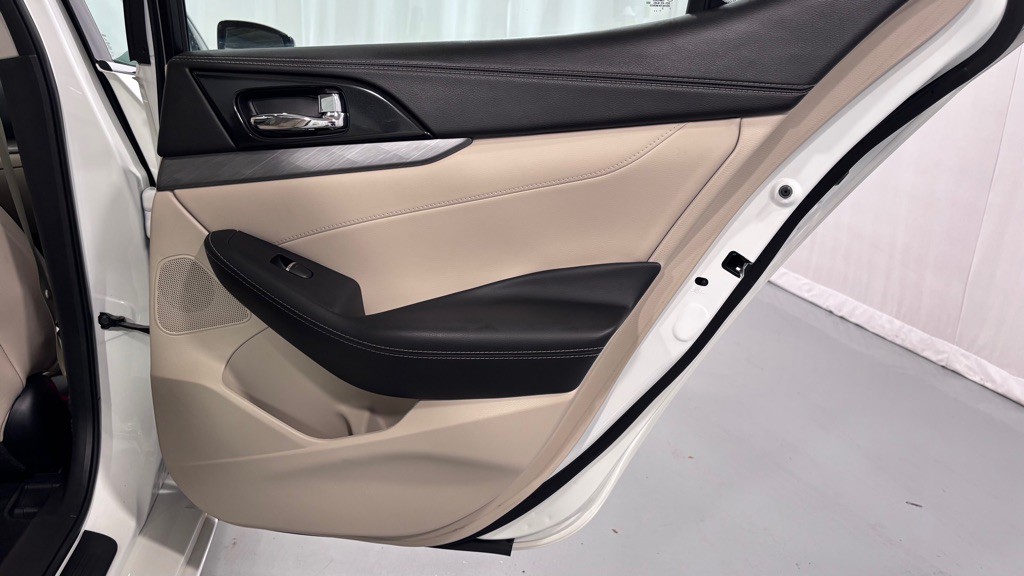 2018 Nissan Maxima Image 27