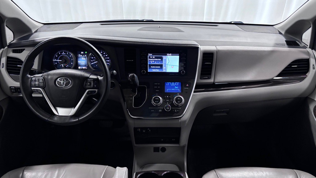 2018 Toyota Sienna Image 10