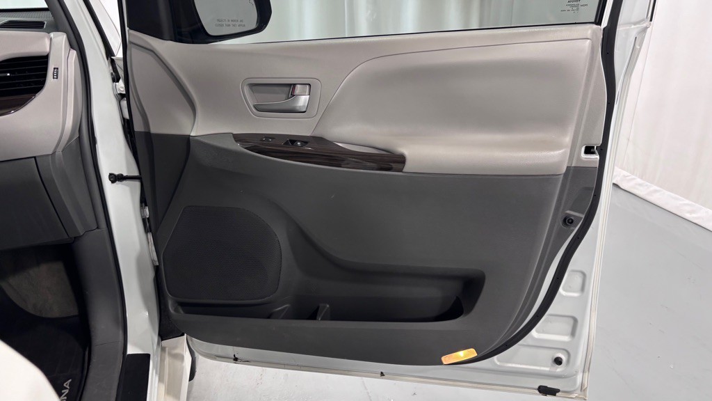 2018 Toyota Sienna Image 20