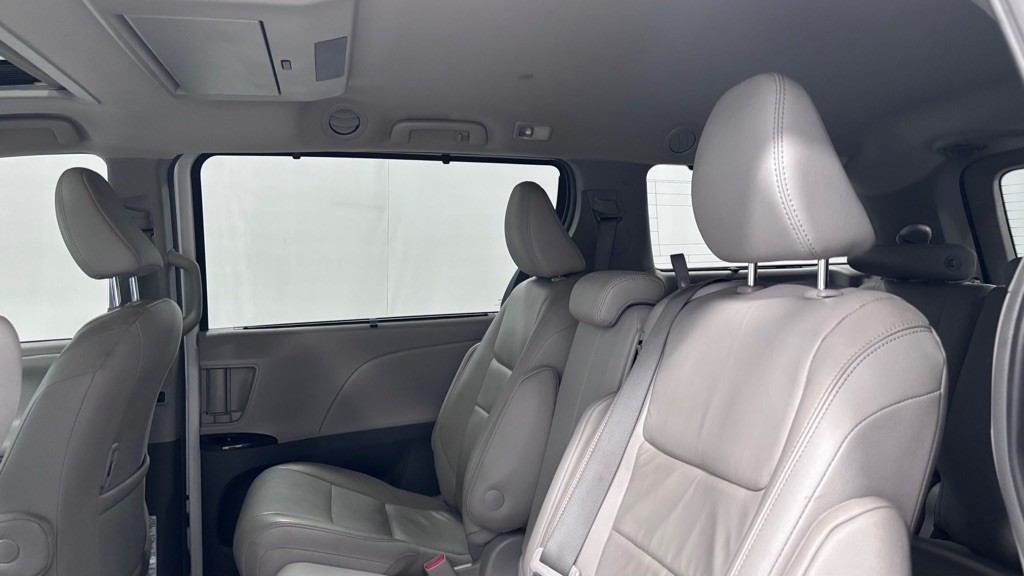 2018 Toyota Sienna Image 22