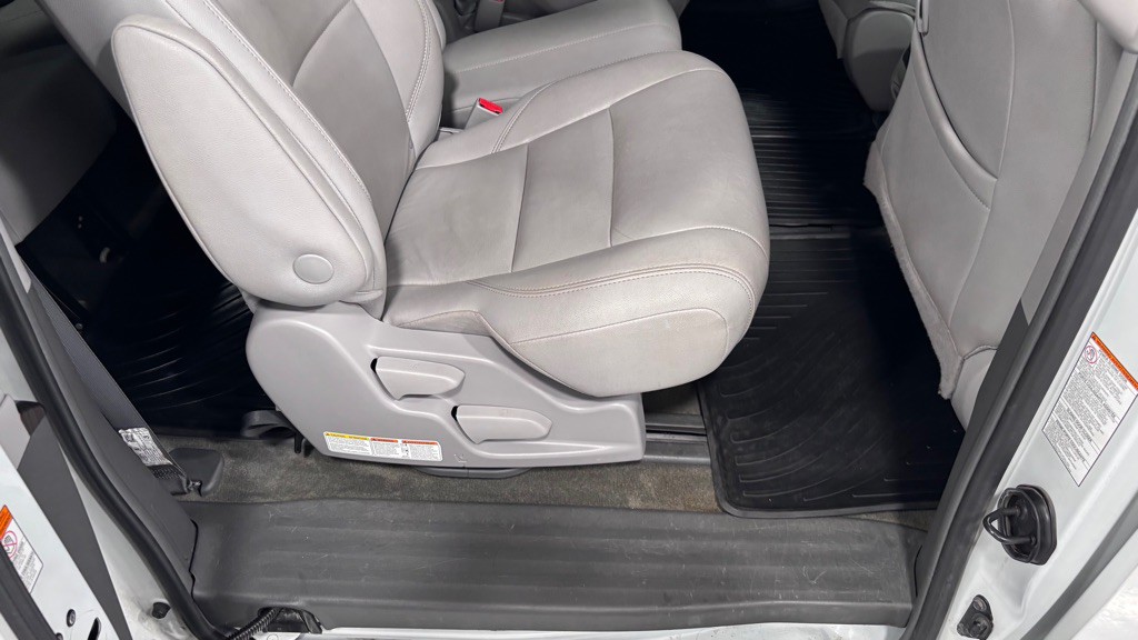 2018 Toyota Sienna Image 24