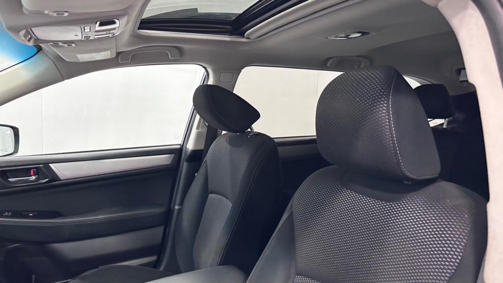 2017 Subaru Outback Image 12