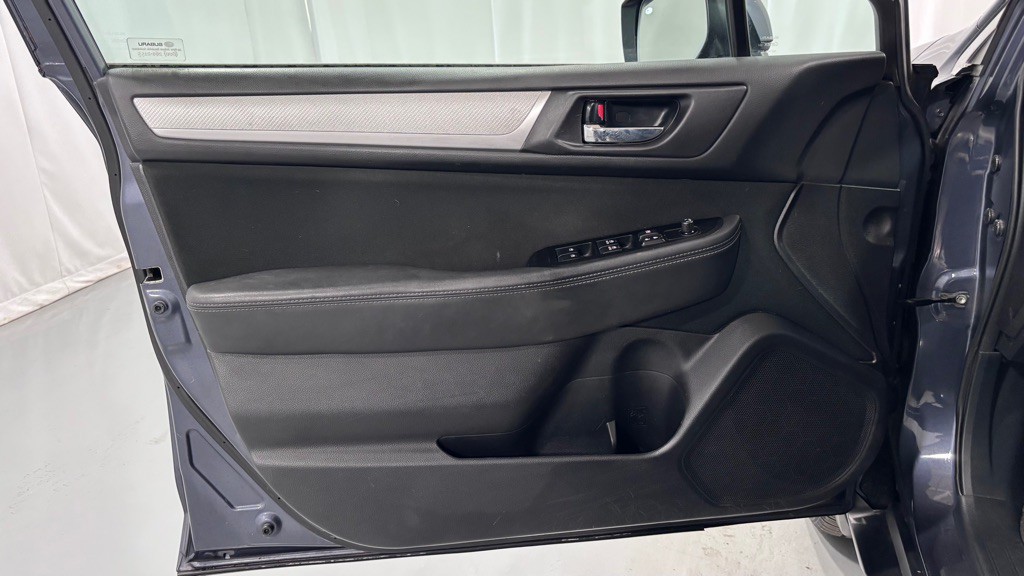2017 Subaru Outback Image 16