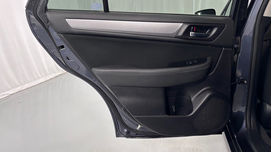 2017 Subaru Outback Image 23