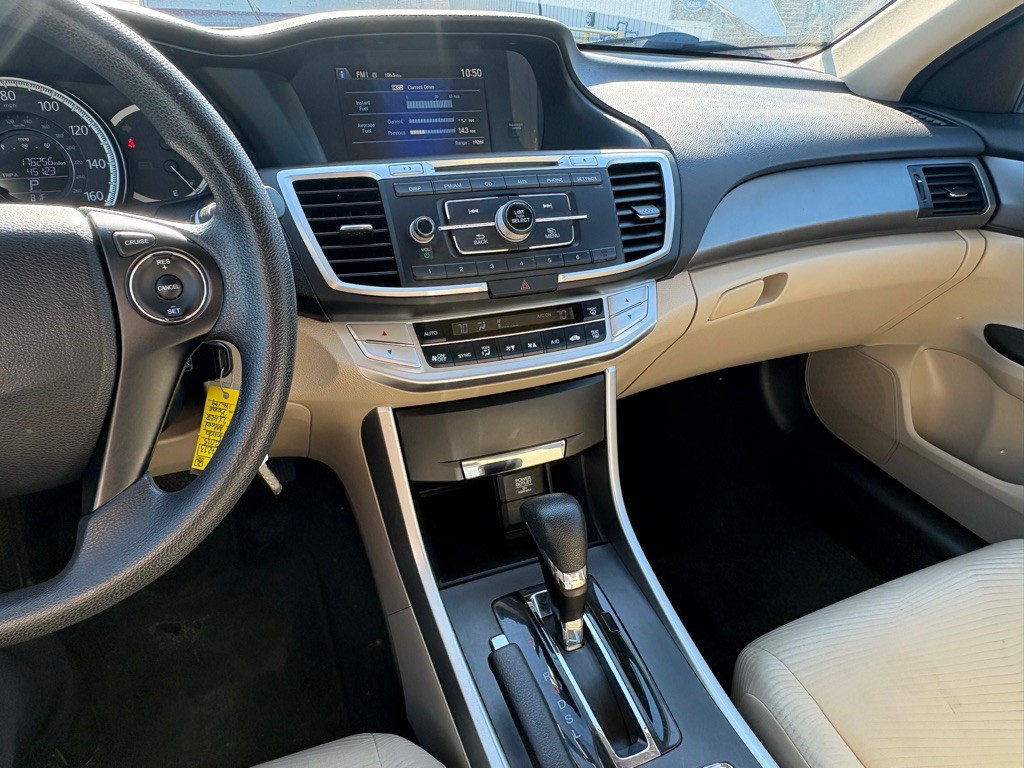 2015 Honda Accord Image 10