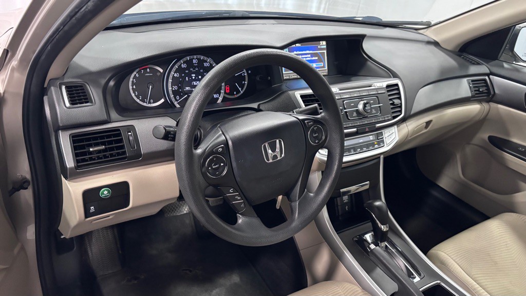 2015 Honda Accord Image 16