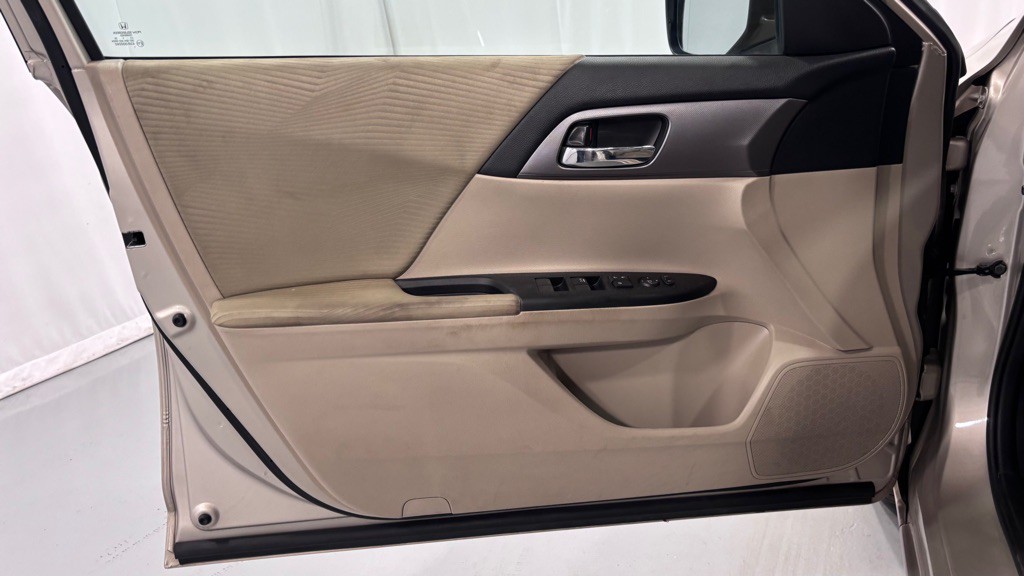 2015 Honda Accord Image 22