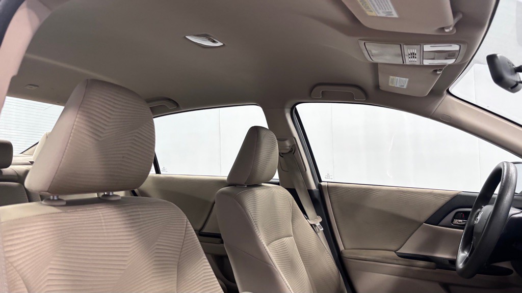2015 Honda Accord Image 25