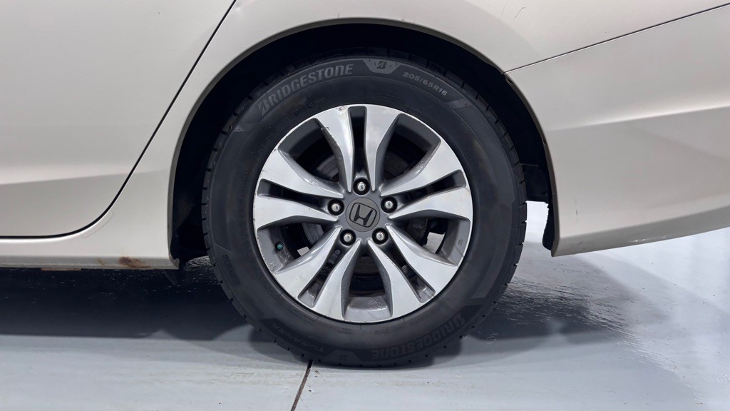 2015 Honda Accord Image 37