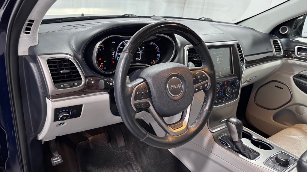 2017 Jeep Grand Cherokee Image 9