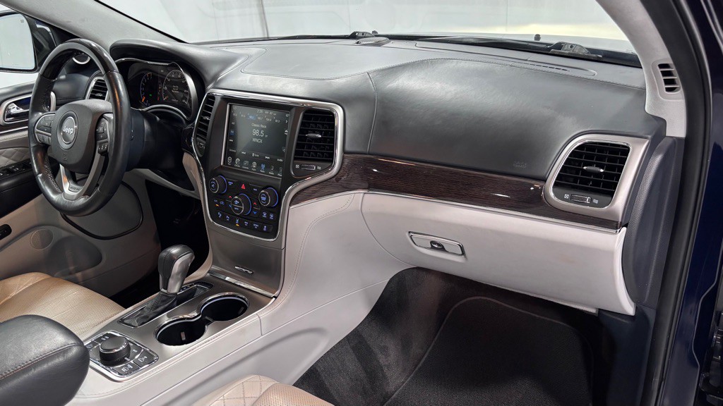 2017 Jeep Grand Cherokee Image 17