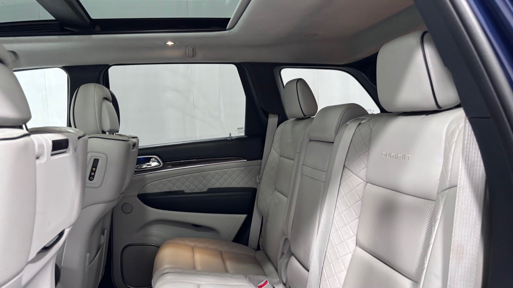 2017 Jeep Grand Cherokee Image 22