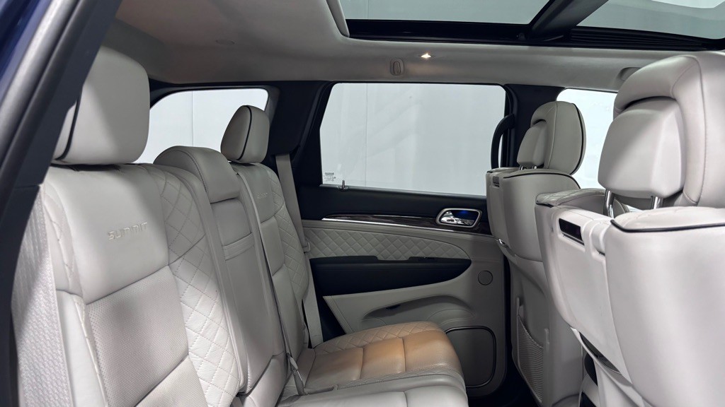 2017 Jeep Grand Cherokee Image 25