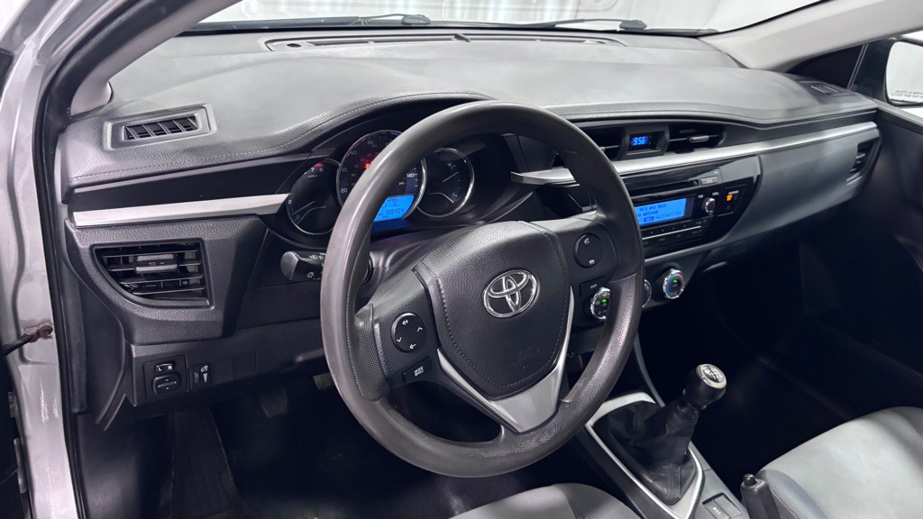 2015 Toyota Corolla Image 9