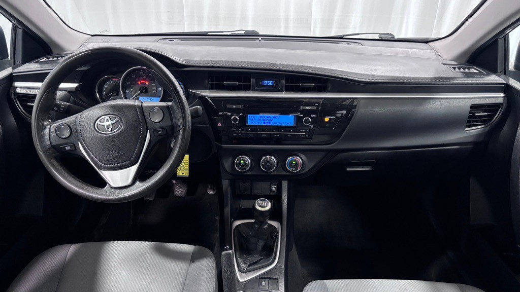 2015 Toyota Corolla Image 10