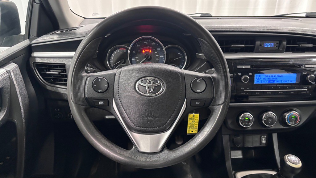 2015 Toyota Corolla Image 11