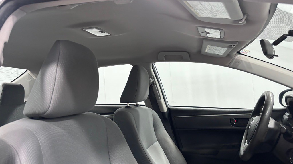 2015 Toyota Corolla Image 18