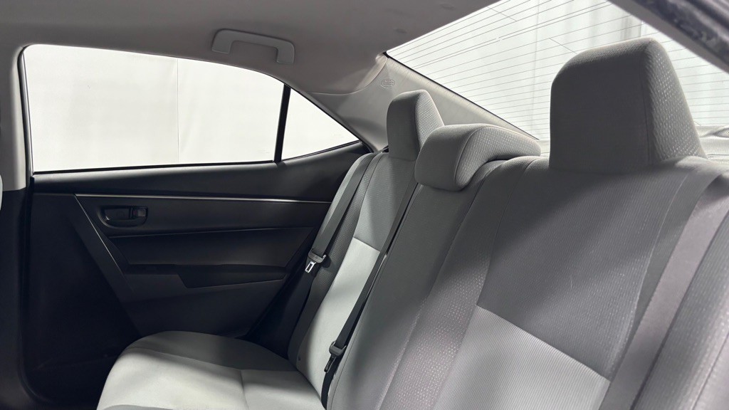 2015 Toyota Corolla Image 21