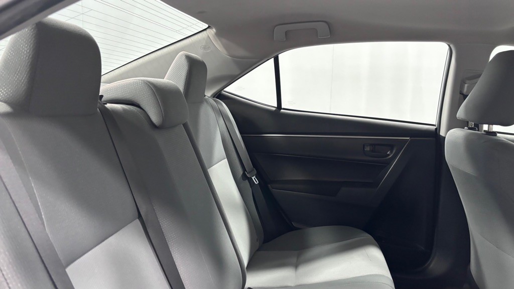 2015 Toyota Corolla Image 24