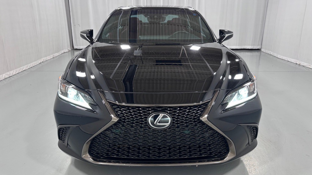 2020 Lexus ES 350 Image 2