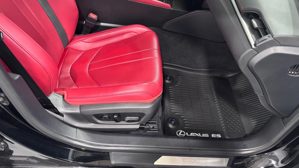 2020 Lexus ES 350 Image 19
