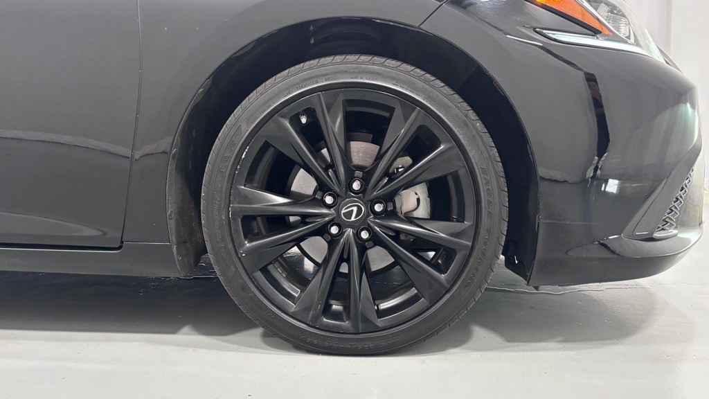 2020 Lexus ES 350 Image 33