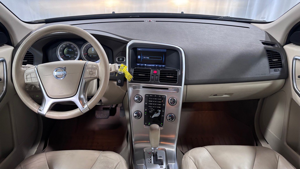 2012 Volvo XC60 Image 10