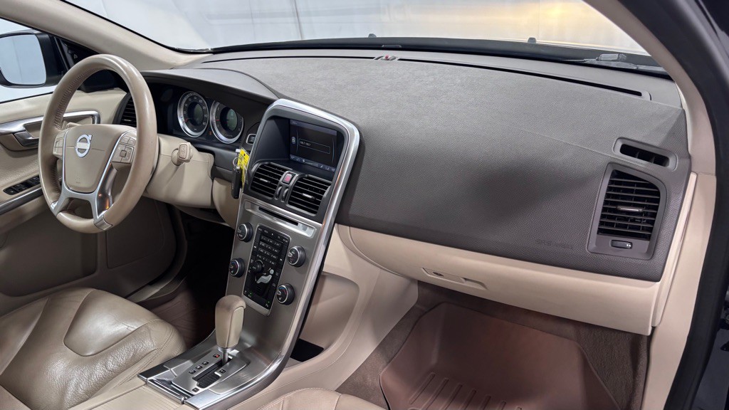 2012 Volvo XC60 Image 18