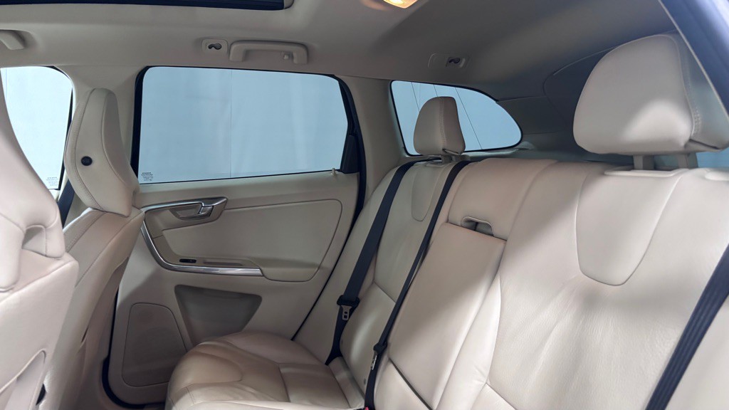 2012 Volvo XC60 Image 23