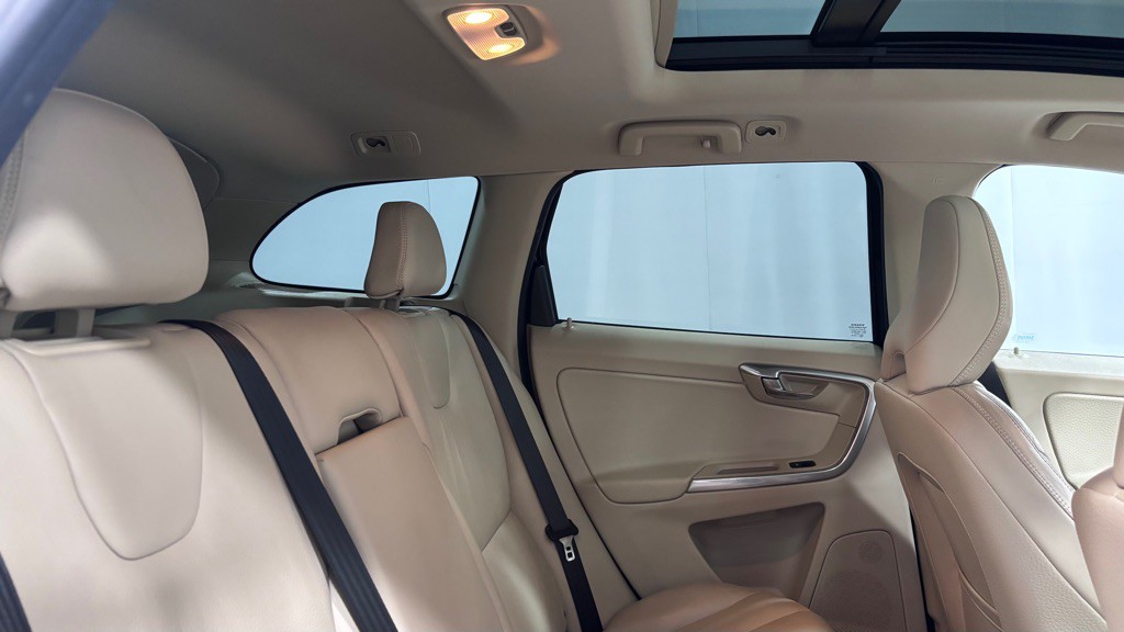 2012 Volvo XC60 Image 26