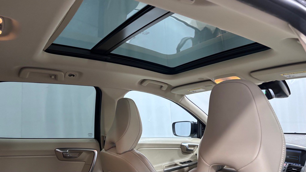 2012 Volvo XC60 Image 27