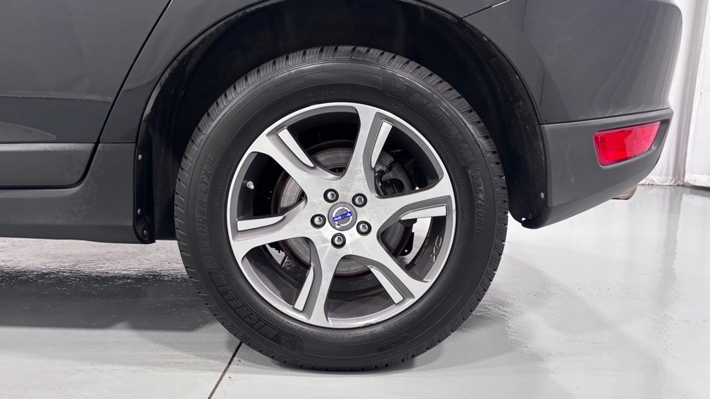2012 Volvo XC60 Image 32