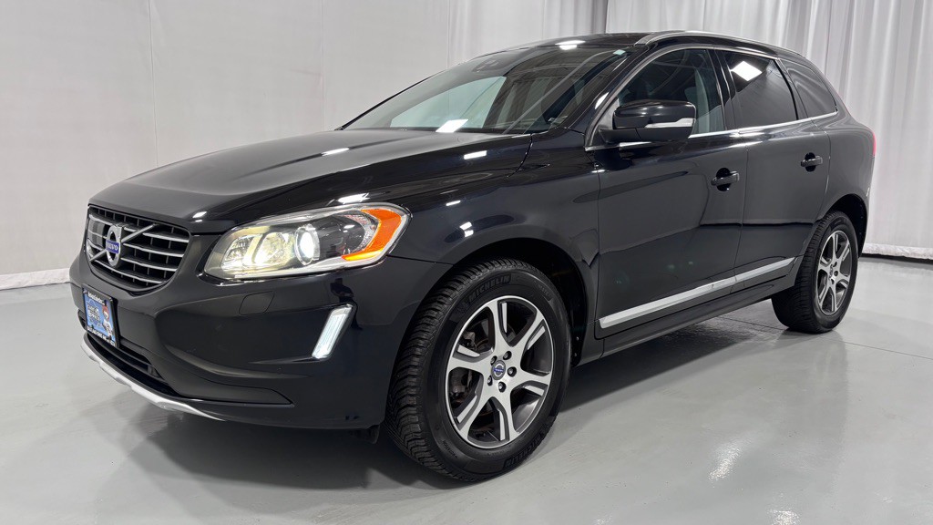 2015 Volvo XC60 Image 1