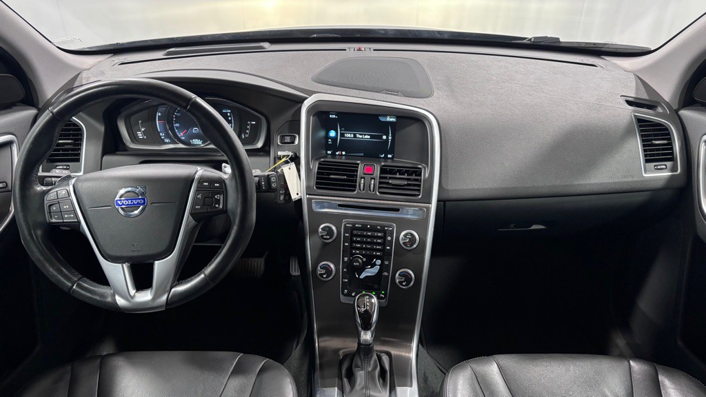 2015 Volvo XC60 Image 10