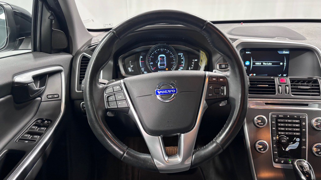 2015 Volvo XC60 Image 13
