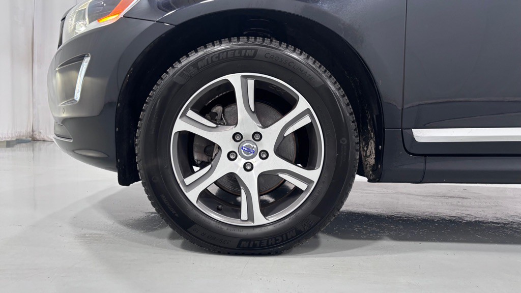 2015 Volvo XC60 Image 31