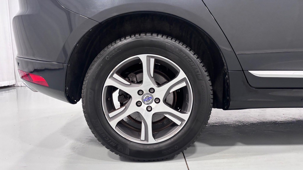2015 Volvo XC60 Image 34