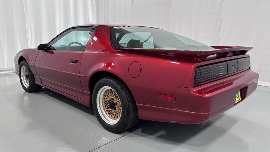 1987 Pontiac Firebird Image 7
