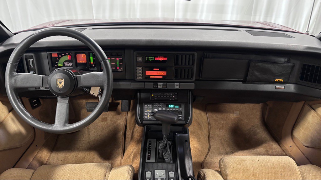 1987 Pontiac Firebird Image 10