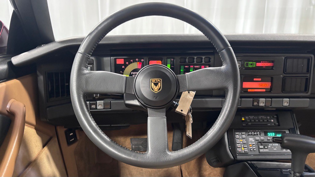 1987 Pontiac Firebird Image 13