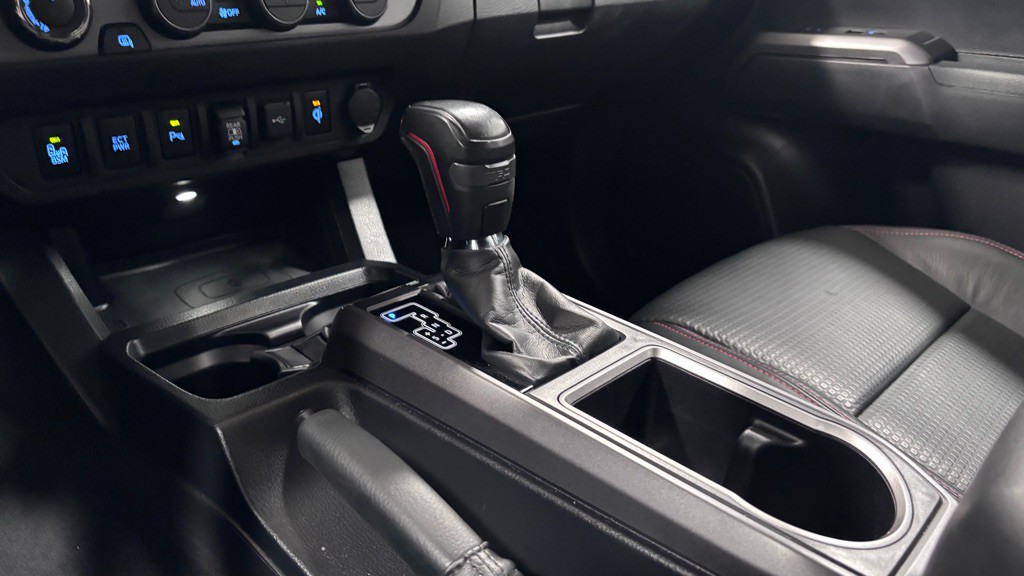2020 Toyota Tacoma Image 16