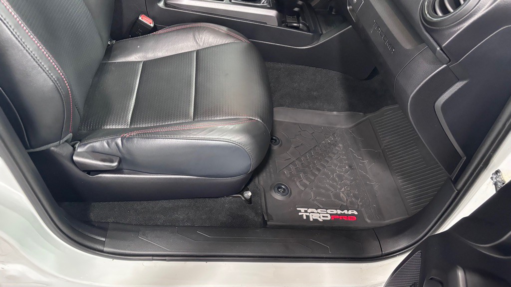 2020 Toyota Tacoma Image 19