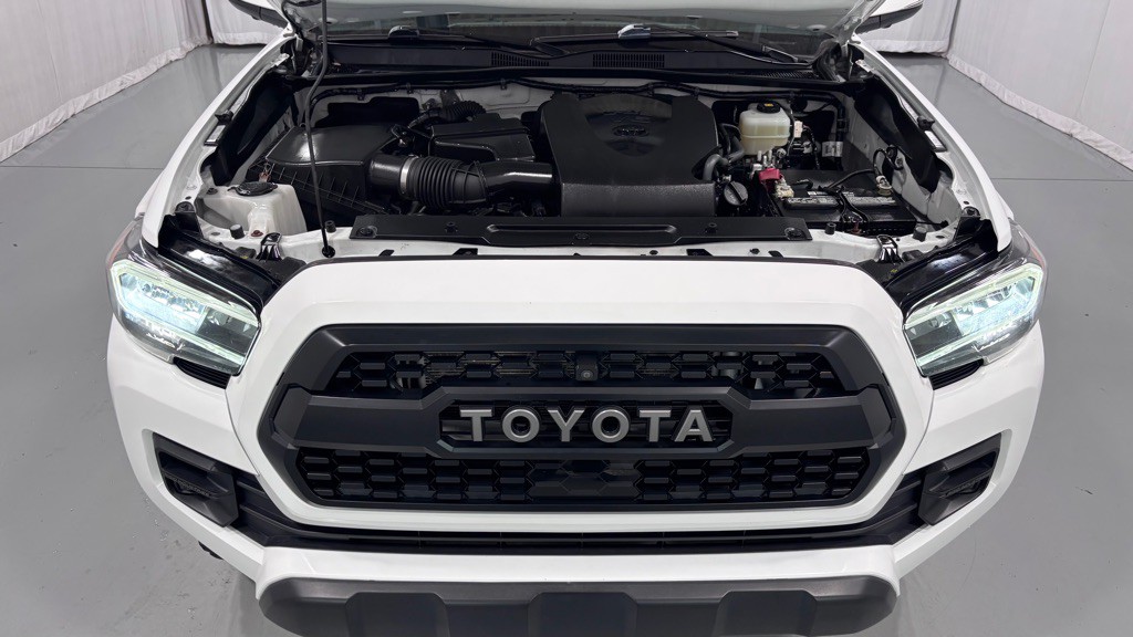 2020 Toyota Tacoma Image 30