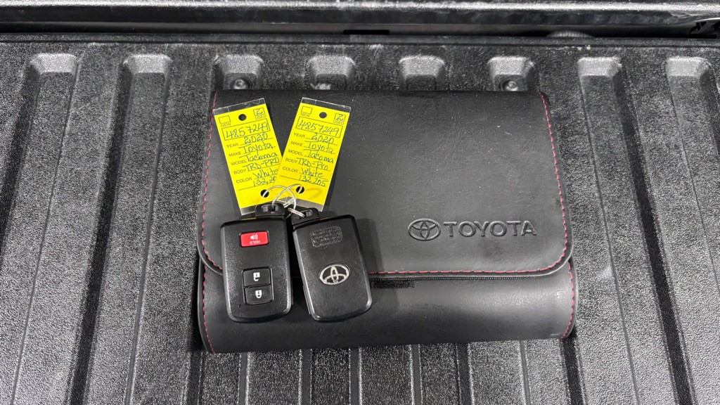 2020 Toyota Tacoma Image 35