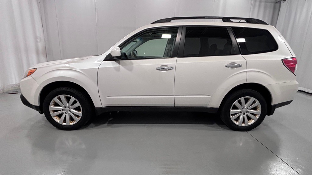 2013 Subaru Forester Image 8