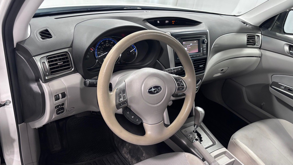 2013 Subaru Forester Image 9