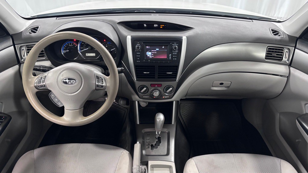 2013 Subaru Forester Image 10