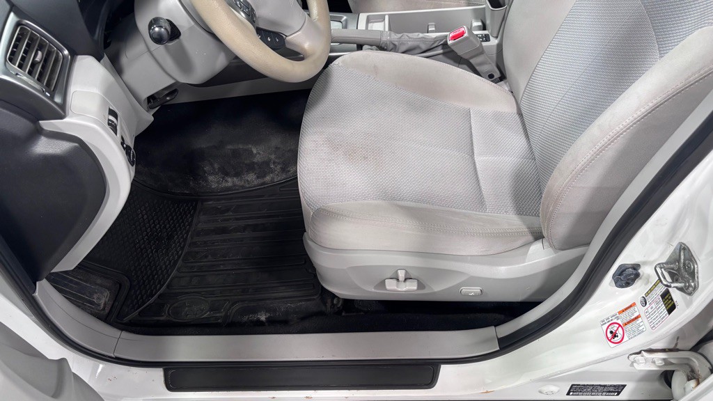 2013 Subaru Forester Image 11