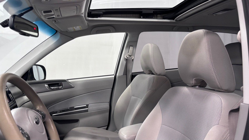 2013 Subaru Forester Image 12