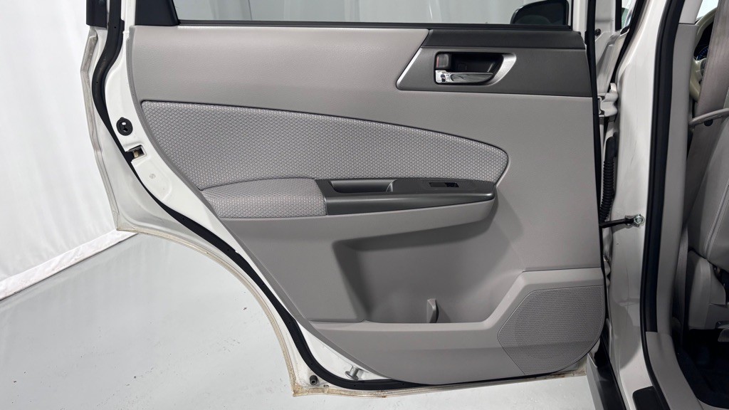 2013 Subaru Forester Image 24